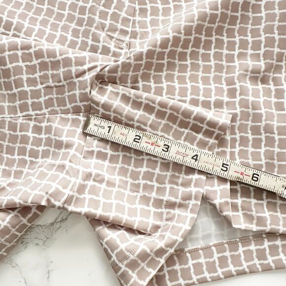 Spanx Sunshine Shorts UPF 50 4” Inseam Tan & White Shorts Women's Size Large NEW - Picture 10 of 10